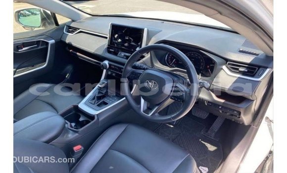 Buy Import Toyota HiAce White Truck in Import - Dubai in Bomi County Buy Import Toyota HiAce White Truck in Import - Dubai in Bomi County