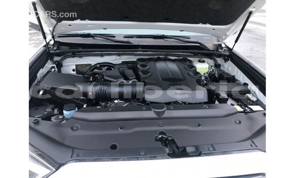 Acheter Import Utilitaire Toyota HiAce Blanc à Import - Dubai, Comté de Bomi Acheter Import Utilitaire Toyota HiAce Blanc à Import - Dubai, Comté de Bomi