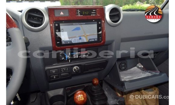 Acheter Import Voiture Toyota Land Cruiser Rouge à Import - Dubai, Comté de Bomi Acheter Import Voiture Toyota Land Cruiser Rouge à Import - Dubai, Comté de Bomi