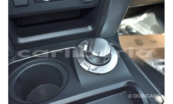 Buy Import Toyota HiAce White Truck in Import - Dubai in Bomi County Buy Import Toyota HiAce White Truck in Import - Dubai in Bomi County