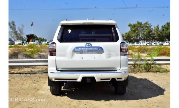 Buy Import Toyota HiAce White Truck in Import - Dubai in Bomi County Buy Import Toyota HiAce White Truck in Import - Dubai in Bomi County