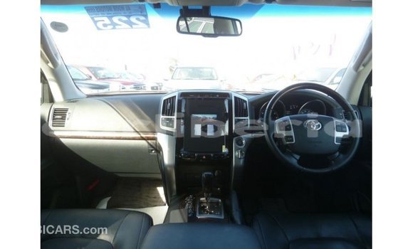 Buy Import Toyota Land Cruiser White Car in Import - Dubai in Bomi County Buy Import Toyota Land Cruiser White Car in Import - Dubai in Bomi County