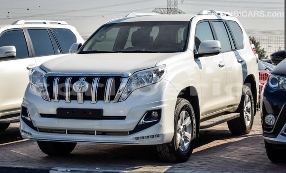 Acheter Import Voiture Toyota Prado Blanc à Import - Dubai, Comté de Bomi Acheter Import Voiture Toyota Prado Blanc à Import - Dubai, Comté de Bomi