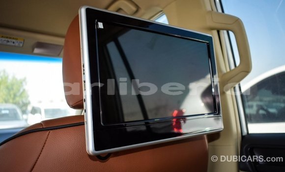 Acheter Import Voiture Toyota Prado Blanc à Import - Dubai, Comté de Bomi Acheter Import Voiture Toyota Prado Blanc à Import - Dubai, Comté de Bomi