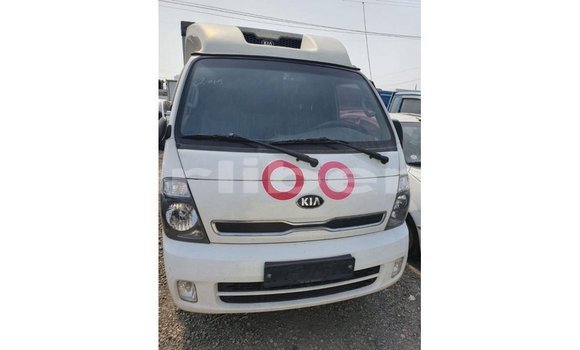 Buy Import Kia Carens White Car in Import - Dubai in Bomi County Buy Import Kia Carens White Car in Import - Dubai in Bomi County