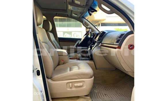 Buy Import Toyota Land Cruiser White Car in Import - Dubai in Bomi County Buy Import Toyota Land Cruiser White Car in Import - Dubai in Bomi County