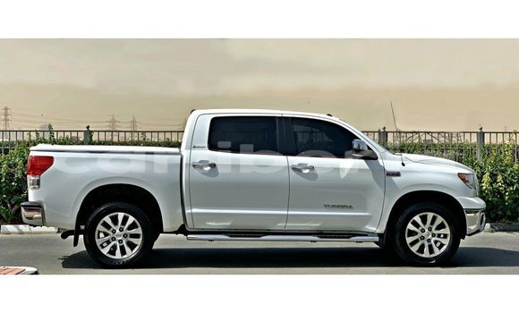 Acheter Import Voiture Toyota Tundra Blanc à Import - Dubai, Comté de Bomi Acheter Import Voiture Toyota Tundra Blanc à Import - Dubai, Comté de Bomi