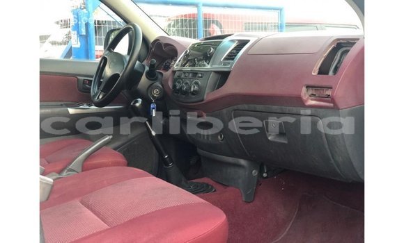 Buy Import Toyota Hilux White Car in Import - Dubai in Bomi County Buy Import Toyota Hilux White Car in Import - Dubai in Bomi County
