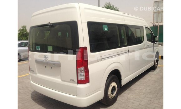 Acheter Import Voiture Toyota Hiace Blanc à Import - Dubai, Comté de Bomi Acheter Import Voiture Toyota Hiace Blanc à Import - Dubai, Comté de Bomi