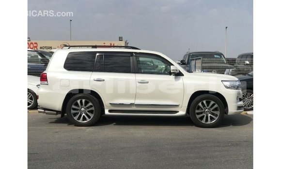 Buy Import Toyota Land Cruiser White Car in Import - Dubai in Bomi County Buy Import Toyota Land Cruiser White Car in Import - Dubai in Bomi County