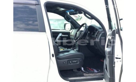 Buy Import Toyota Land Cruiser White Car in Import - Dubai in Bomi County Buy Import Toyota Land Cruiser White Car in Import - Dubai in Bomi County