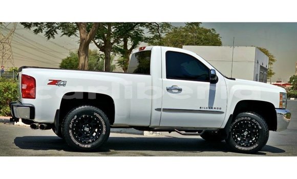 Buy Import Chevrolet Silverado White Car in Import - Dubai in Bomi County Buy Import Chevrolet Silverado White Car in Import - Dubai in Bomi County