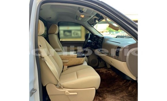 Buy Import Chevrolet Silverado White Car in Import - Dubai in Bomi County Buy Import Chevrolet Silverado White Car in Import - Dubai in Bomi County