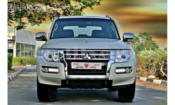 Acheter Import Voiture Mitsubishi Pajero Blanc à Import - Dubai, Comté de Bomi Acheter Import Voiture Mitsubishi Pajero Blanc à Import - Dubai, Comté de Bomi