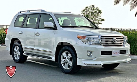 Buy Import Toyota Land Cruiser White Car in Import - Dubai in Bomi County Buy Import Toyota Land Cruiser White Car in Import - Dubai in Bomi County