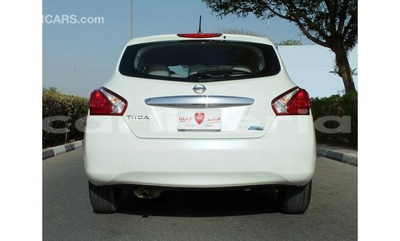 Acheter Import Voiture Nissan Tiida Blanc à Import - Dubai, Comté de Bomi Acheter Import Voiture Nissan Tiida Blanc à Import - Dubai, Comté de Bomi