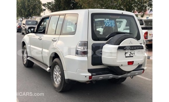 Acheter Import Voiture Mitsubishi Pajero Blanc à Import - Dubai, Comté de Bomi Acheter Import Voiture Mitsubishi Pajero Blanc à Import - Dubai, Comté de Bomi