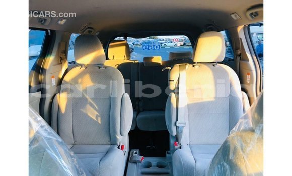 Buy Import Toyota Sienna White Car in Import - Dubai in Bomi County Buy Import Toyota Sienna White Car in Import - Dubai in Bomi County