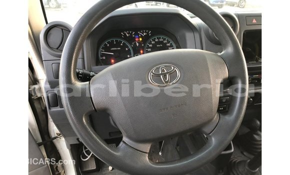 Buy Import Toyota Land Cruiser White Car in Import - Dubai in Bomi County Buy Import Toyota Land Cruiser White Car in Import - Dubai in Bomi County