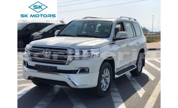 Buy Import Toyota Land Cruiser White Car in Import - Dubai in Bomi County