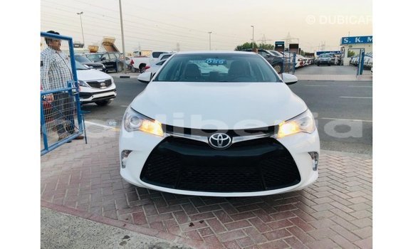 Acheter Import Voiture Toyota Camry Blanc à Import - Dubai, Comté de Bomi Acheter Import Voiture Toyota Camry Blanc à Import - Dubai, Comté de Bomi