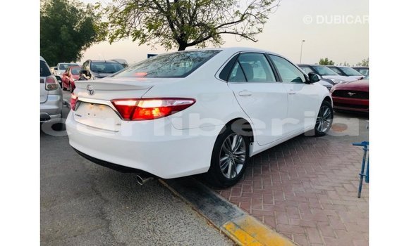 Acheter Import Voiture Toyota Camry Blanc à Import - Dubai, Comté de Bomi Acheter Import Voiture Toyota Camry Blanc à Import - Dubai, Comté de Bomi