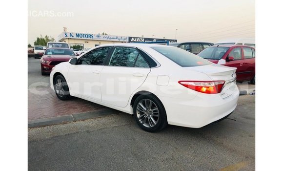 Acheter Import Voiture Toyota Camry Blanc à Import - Dubai, Comté de Bomi Acheter Import Voiture Toyota Camry Blanc à Import - Dubai, Comté de Bomi