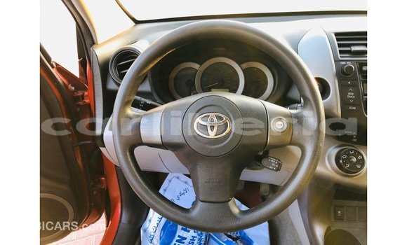 Acheter Import Utilitaire Toyota HiAce Rouge à Import - Dubai, Comté de Bomi Acheter Import Utilitaire Toyota HiAce Rouge à Import - Dubai, Comté de Bomi