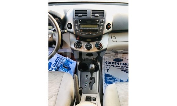 Acheter Import Utilitaire Toyota HiAce Rouge à Import - Dubai, Comté de Bomi Acheter Import Utilitaire Toyota HiAce Rouge à Import - Dubai, Comté de Bomi