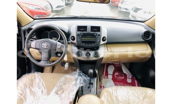 Buy Import Toyota HiAce Black Truck in Import - Dubai in Bomi County Buy Import Toyota HiAce Black Truck in Import - Dubai in Bomi County