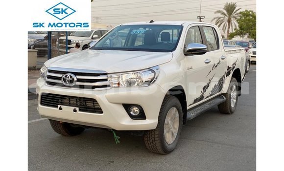 Acheter Import Voiture Toyota Hilux Blanc à Import - Dubai, Comté de Bomi Acheter Import Voiture Toyota Hilux Blanc à Import - Dubai, Comté de Bomi
