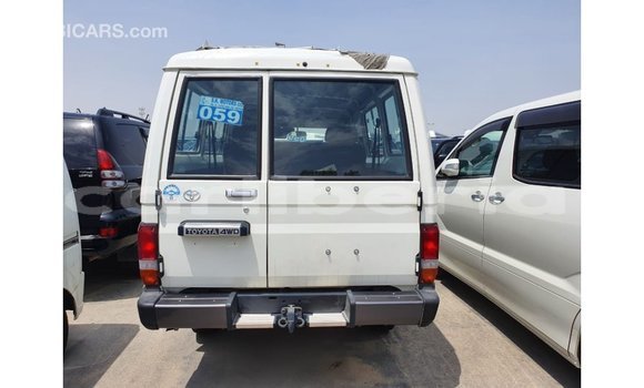 Buy Import Toyota Land Cruiser White Car in Import - Dubai in Bomi County Buy Import Toyota Land Cruiser White Car in Import - Dubai in Bomi County