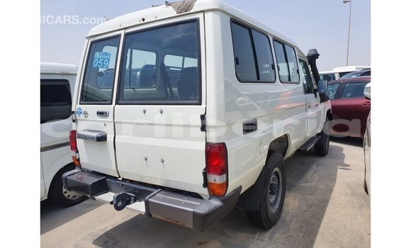 Buy Import Toyota Land Cruiser White Car in Import - Dubai in Bomi County Buy Import Toyota Land Cruiser White Car in Import - Dubai in Bomi County