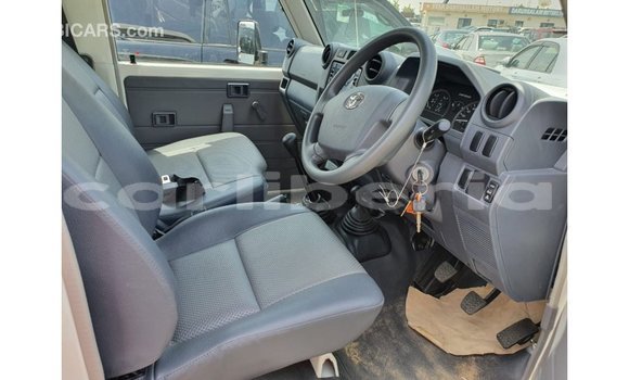 Buy Import Toyota Land Cruiser White Car in Import - Dubai in Bomi County Buy Import Toyota Land Cruiser White Car in Import - Dubai in Bomi County