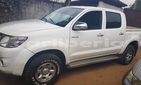 Buy Used Toyota Hilux White Car in Monrovia in Montserrado County Buy Used Toyota Hilux White Car in Monrovia in Montserrado County