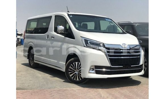 Buy Import Toyota Granvia White Car in Import - Dubai in Bomi County