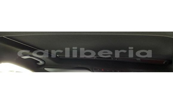 Acheter Import Voiture Mercedes-Benz GLC Blanc à Import - Dubai, Comté de Bomi Acheter Import Voiture Mercedes-Benz GLC Blanc à Import - Dubai, Comté de Bomi