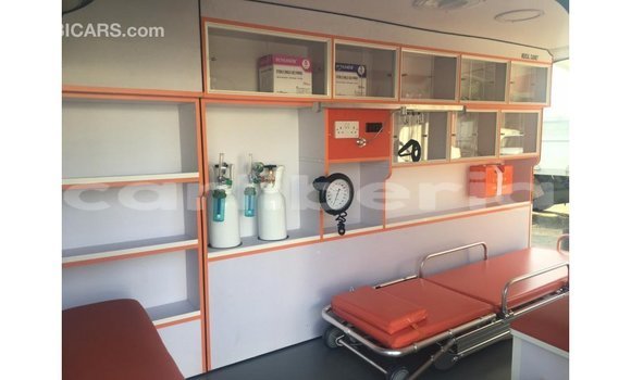 Buy Import Toyota Hiace White Car in Import - Dubai in Bomi County Buy Import Toyota Hiace White Car in Import - Dubai in Bomi County