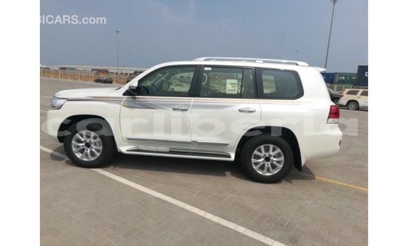 Buy Import Toyota Land Cruiser White Car in Import - Dubai in Bomi County Buy Import Toyota Land Cruiser White Car in Import - Dubai in Bomi County