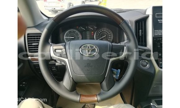 Buy Import Toyota Land Cruiser White Car in Import - Dubai in Bomi County Buy Import Toyota Land Cruiser White Car in Import - Dubai in Bomi County