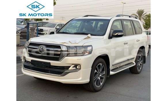 Buy Import Toyota DA White Truck in Import - Dubai in Bomi County Buy Import Toyota DA White Truck in Import - Dubai in Bomi County