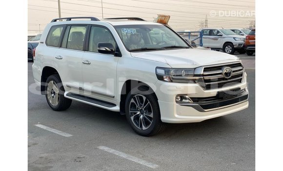 Acheter Import Utilitaire Toyota DA Blanc à Import - Dubai, Comté de Bomi Acheter Import Utilitaire Toyota DA Blanc à Import - Dubai, Comté de Bomi