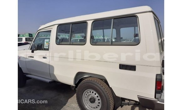 Buy Import Toyota Land Cruiser White Car in Import - Dubai in Bomi County Buy Import Toyota Land Cruiser White Car in Import - Dubai in Bomi County