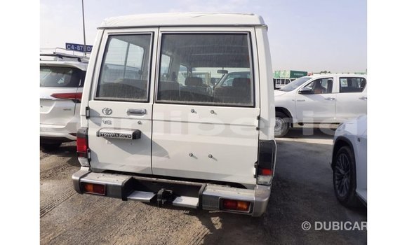 Buy Import Toyota Land Cruiser White Car in Import - Dubai in Bomi County Buy Import Toyota Land Cruiser White Car in Import - Dubai in Bomi County