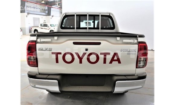 Buy Import Toyota Hilux White Car in Import - Dubai in Bomi County Buy Import Toyota Hilux White Car in Import - Dubai in Bomi County