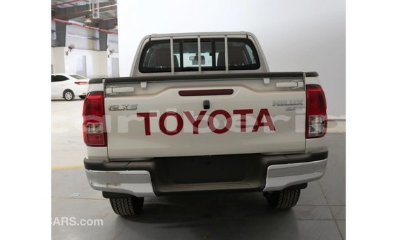 Buy Import Toyota Hilux White Car in Import - Dubai in Bomi County Buy Import Toyota Hilux White Car in Import - Dubai in Bomi County
