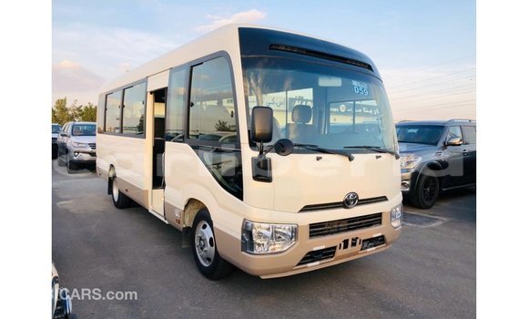 Acheter Import Voiture Toyota Coaster Blanc à Import - Dubai, Comté de Bomi Acheter Import Voiture Toyota Coaster Blanc à Import - Dubai, Comté de Bomi