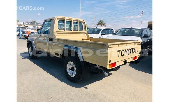 Acheter Import Voiture Toyota Land Cruiser Beige à Import - Dubai, Comté de Bomi Acheter Import Voiture Toyota Land Cruiser Beige à Import - Dubai, Comté de Bomi