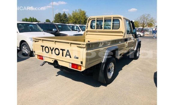 Acheter Import Voiture Toyota Land Cruiser Beige à Import - Dubai, Comté de Bomi Acheter Import Voiture Toyota Land Cruiser Beige à Import - Dubai, Comté de Bomi