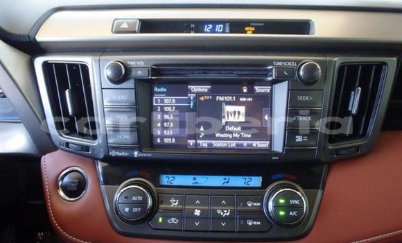 Buy Used Toyota RAV4 White Car in Monrovia in Montserrado County Buy Used Toyota RAV4 White Car in Monrovia in Montserrado County